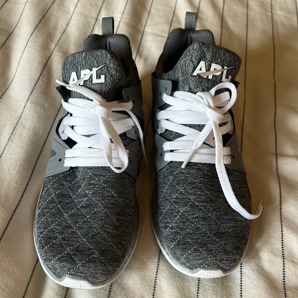APL Ascend W size 9